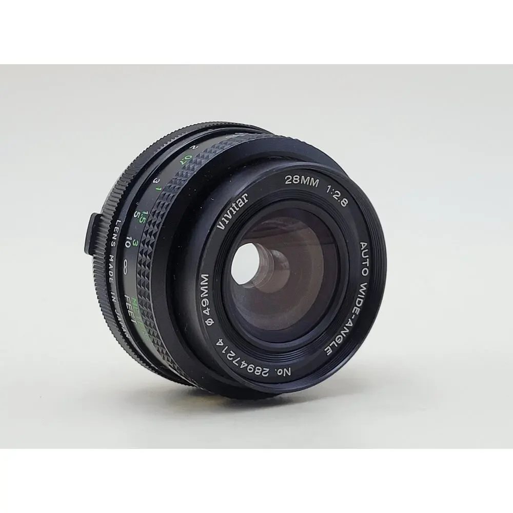 Vivitar 28mm f/2.8 Auto Wide-Angle Manual Focus Lens 28947214 w/ Caps Pouch